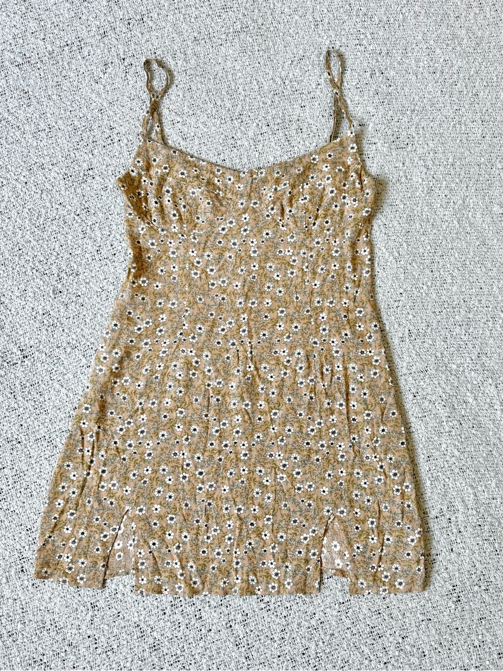 Sky To Moon Floral Slip Dress in Mustard Daisy Print Size L